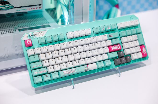 联动燃爆二次元！全新外设惊艳亮相ky开元棋牌ROG×初音未来跨界(图8)